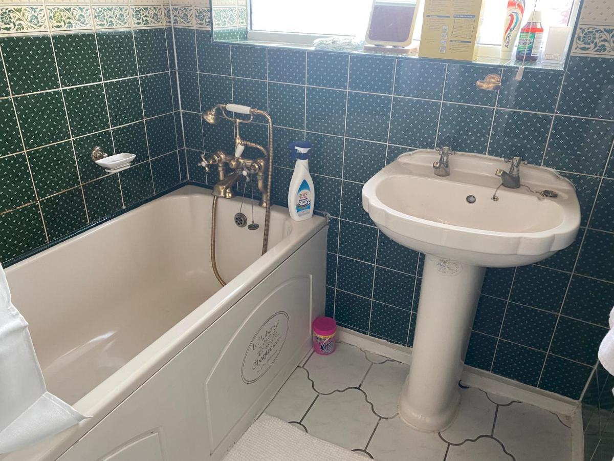 Grace Haven Villa Farnworth Esterno foto